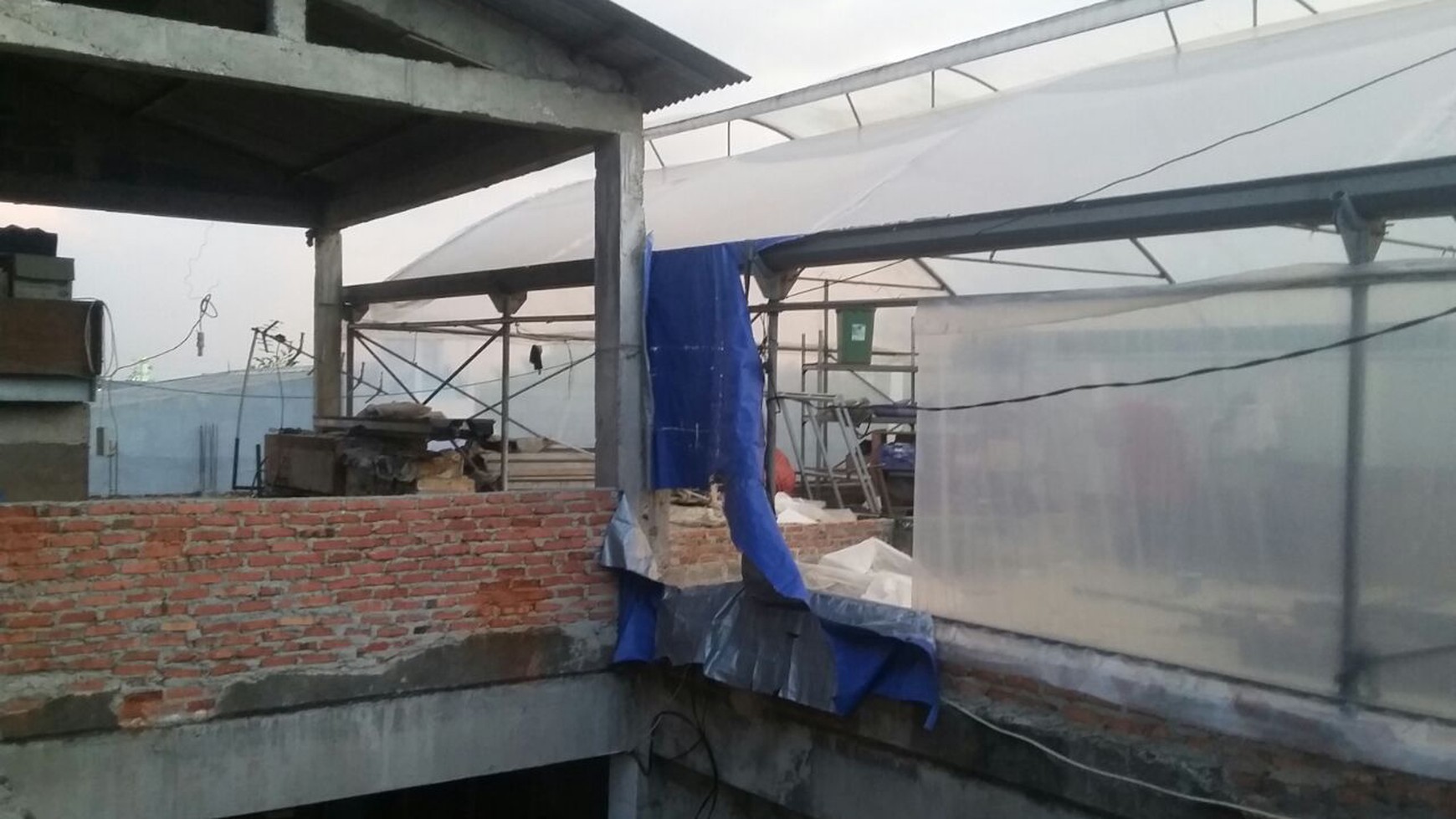 Kiios dan Lahan di Pondok Aren