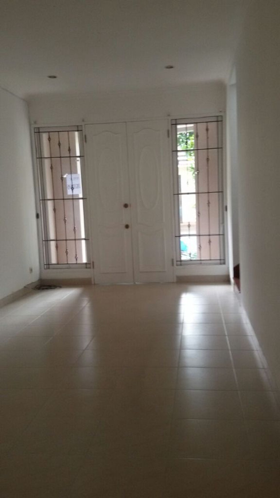 RUMAH SIAP HUNI,DEPAN TAMAN,DI PURI BINTARO