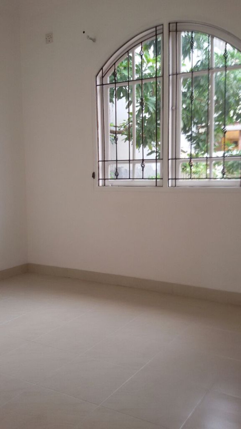 RUMAH SIAP HUNI,DEPAN TAMAN,DI PURI BINTARO