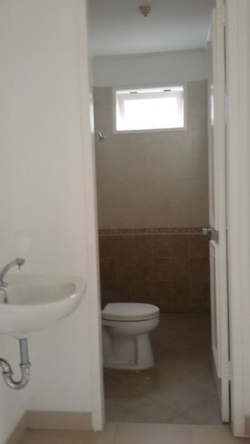 RUMAH SIAP HUNI,DEPAN TAMAN,DI PURI BINTARO