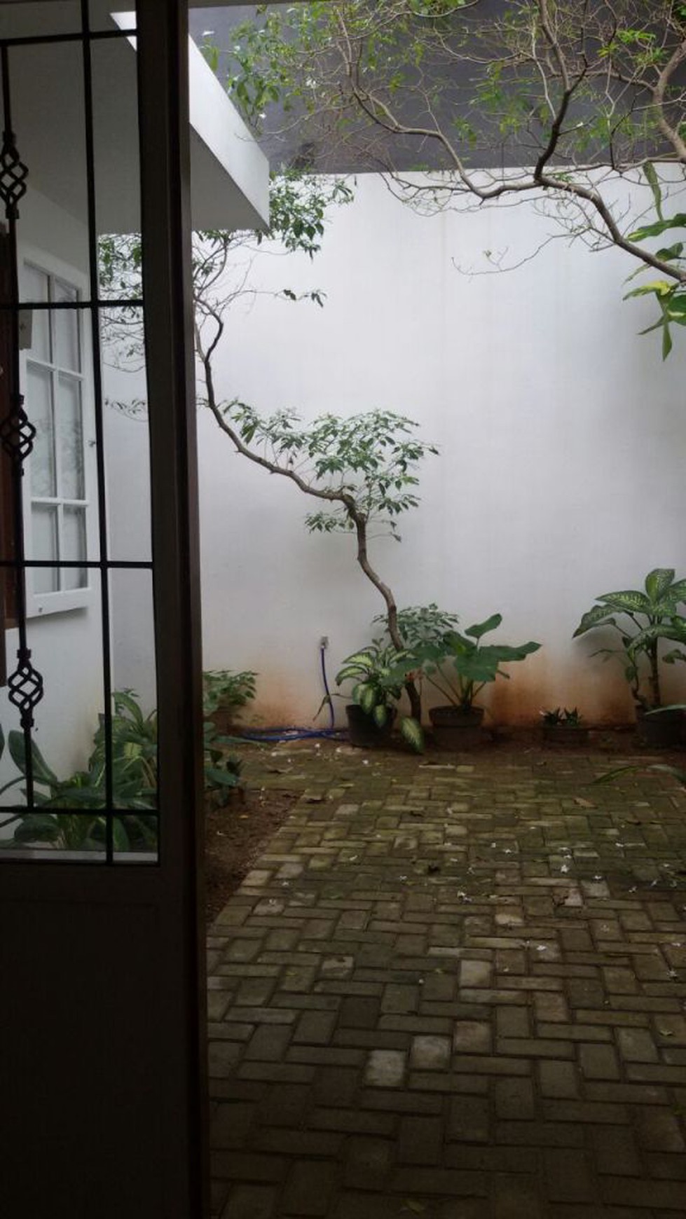 RUMAH SIAP HUNI,DEPAN TAMAN,DI PURI BINTARO