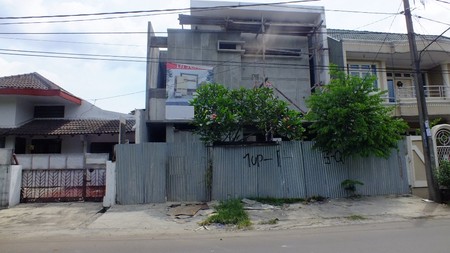 RUMAH PINGGIR JALAN,STRATEGIS,BARU DI SEKTOR 2 BINTARO JAYA