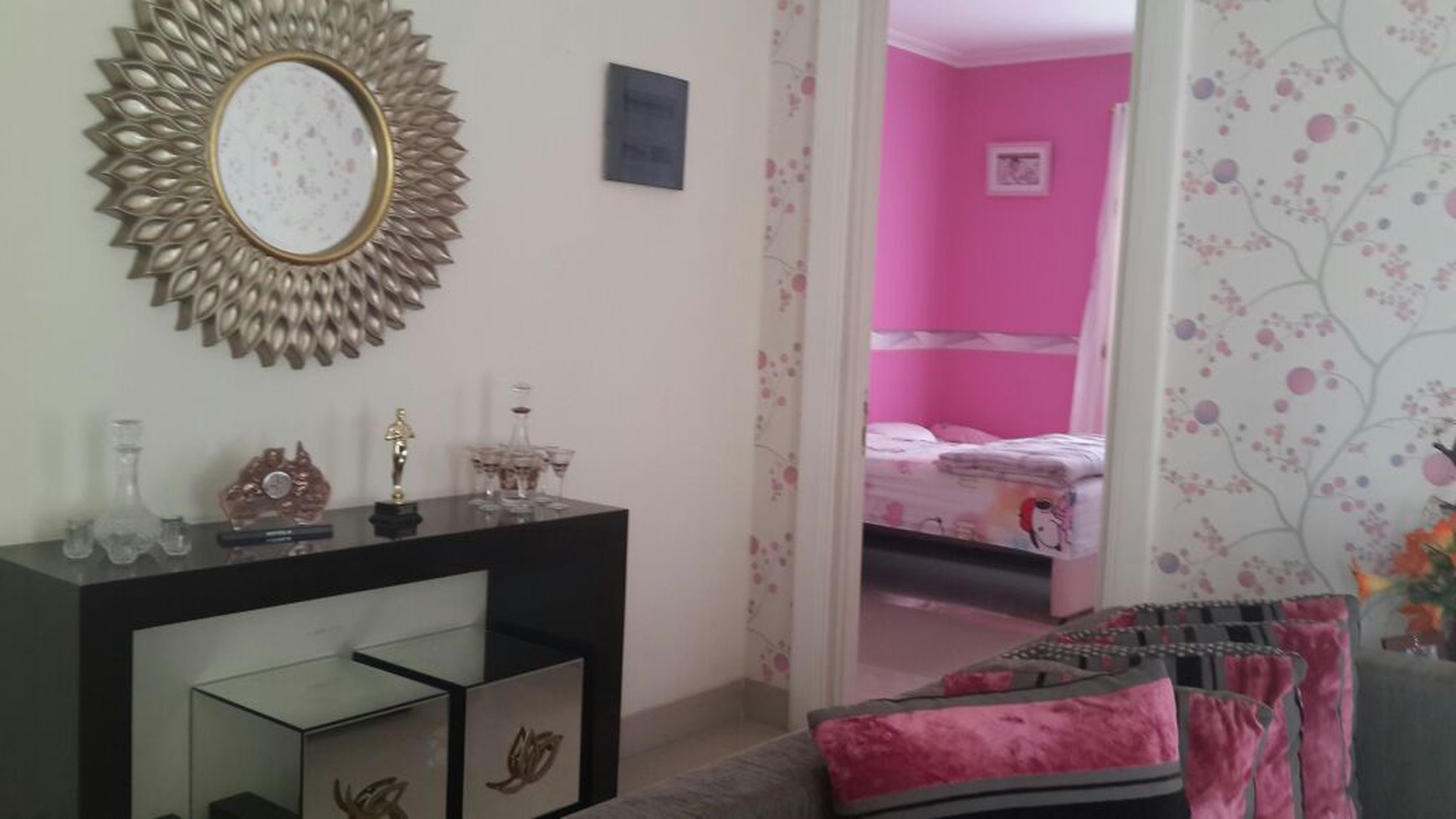 Rumah Cantik,Minimalis ,siap huni di Serpong Tangerang