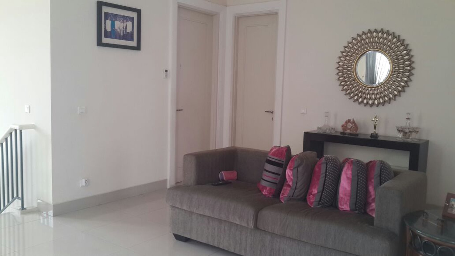 Rumah Cantik,Minimalis ,siap huni di Serpong Tangerang