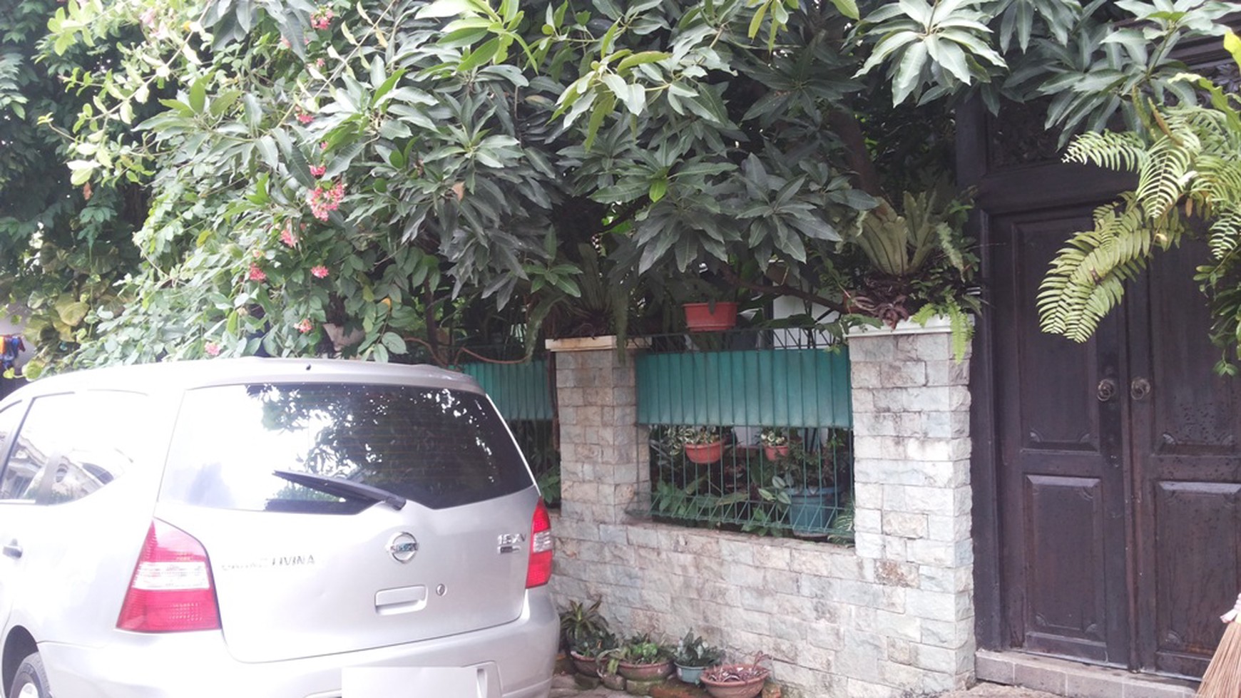 Rumah Nyaman & Aman di BSD, dekat dengan pasar modern BSD, sekolah, rumah sakit, mal,