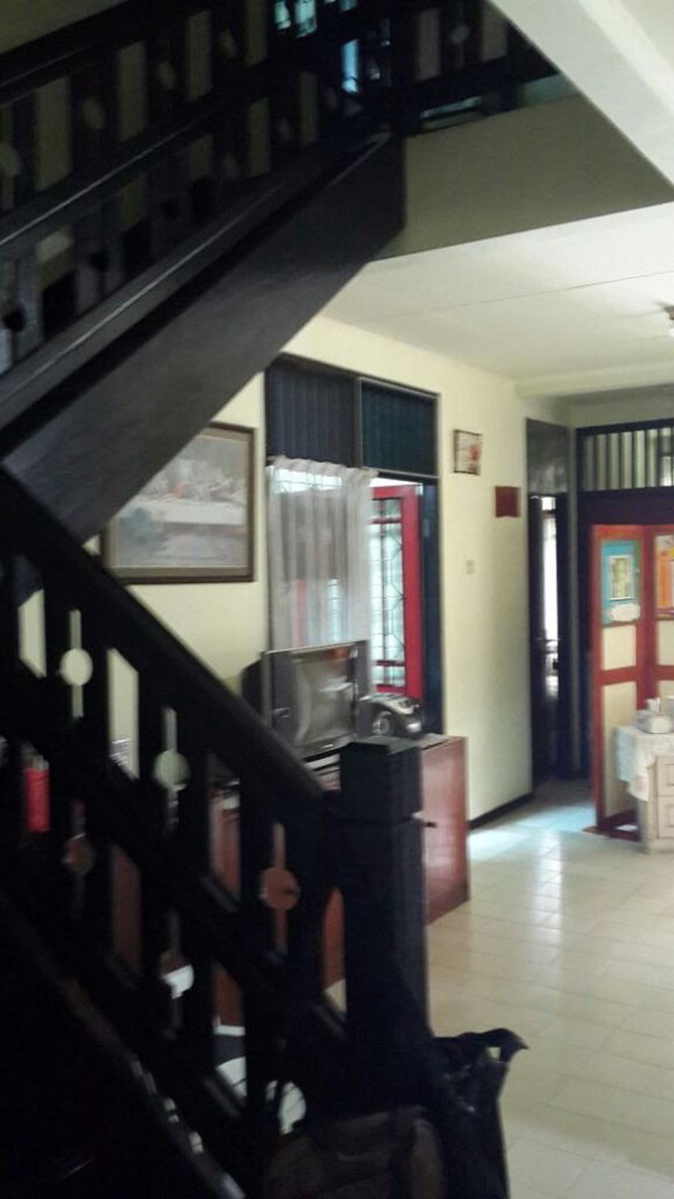 Di jual Rumah Hoek,Terawat,Strategis dan Siap Huni