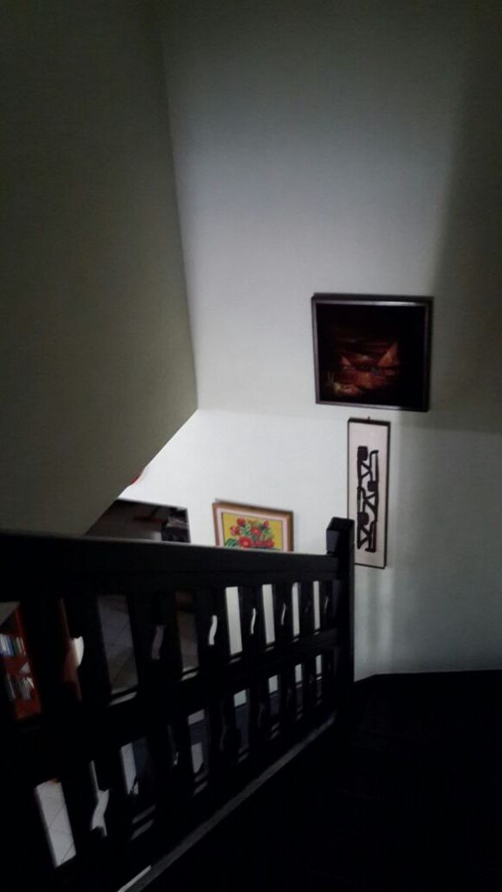 Di jual Rumah Hoek,Terawat,Strategis dan Siap Huni