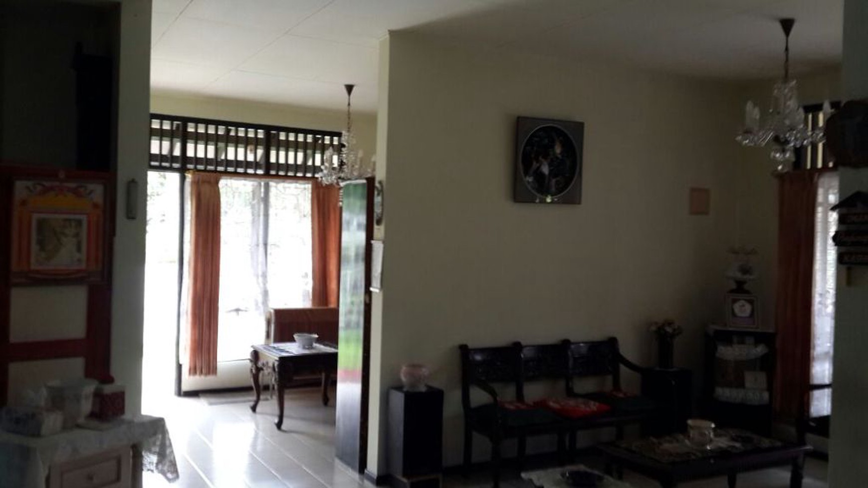 Di jual Rumah Hoek,Terawat,Strategis dan Siap Huni