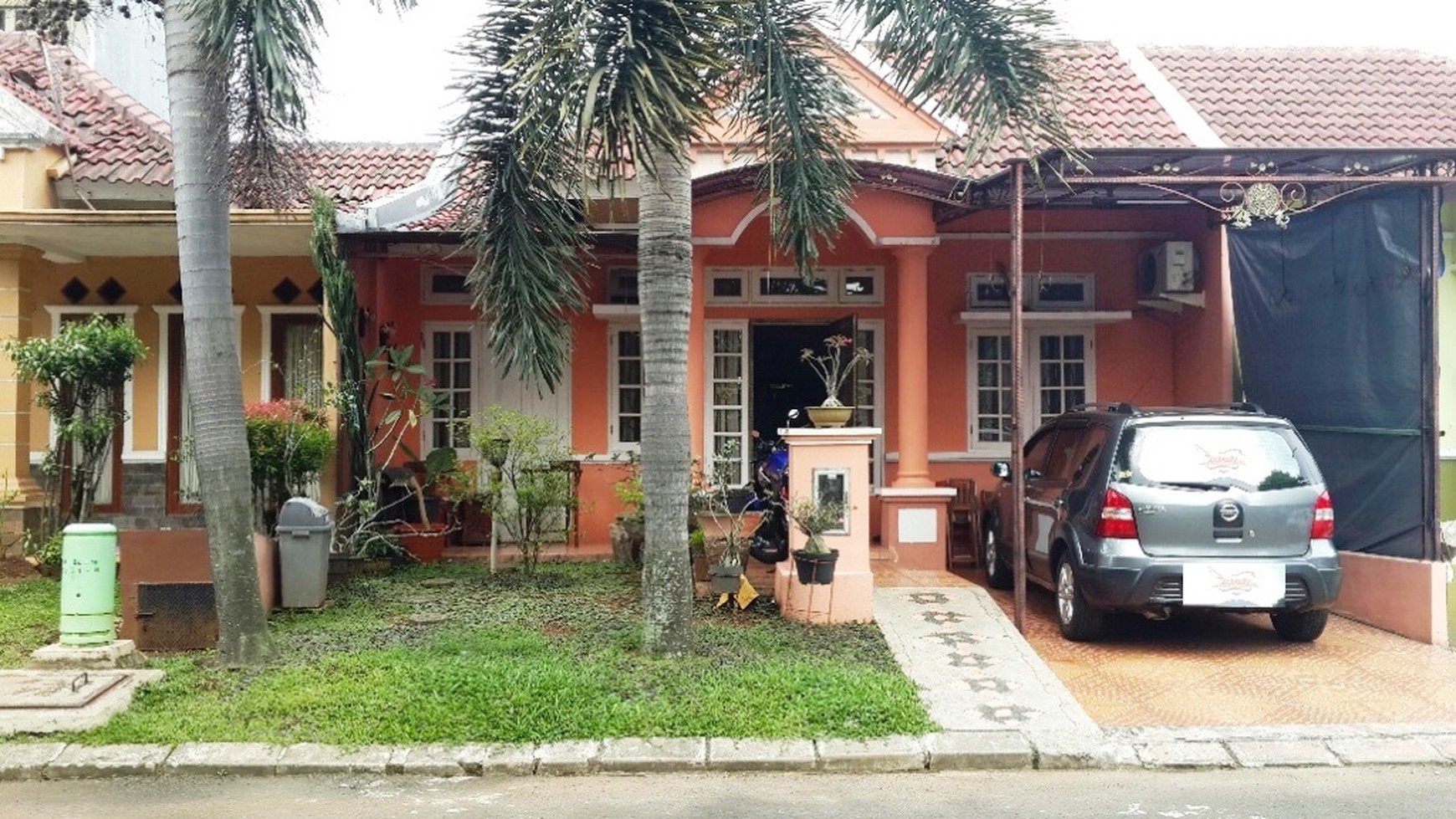 Rumah Bagus ,siap huni,strategis ,good price di Graha Raya..