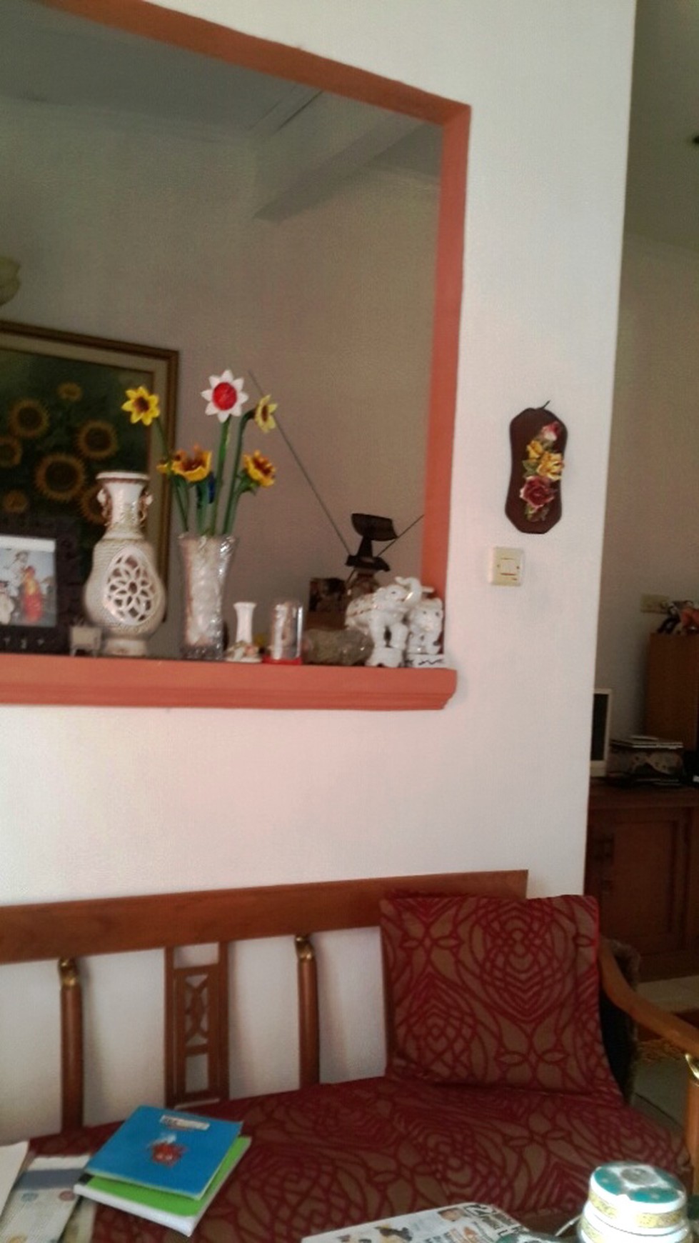 Rumah Bagus ,siap huni,strategis ,good price di Graha Raya..