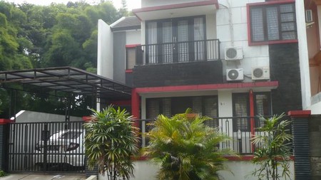 RUMAH STRATEGIS, DEKAT SEKOLAH AL - AZHAR DAN TAMAN KOTA 1, TENGAH KOTA, RAPIH, HARGA BAGUS, SIAP HUNI, PUSPITA LOKA - BSD CITY