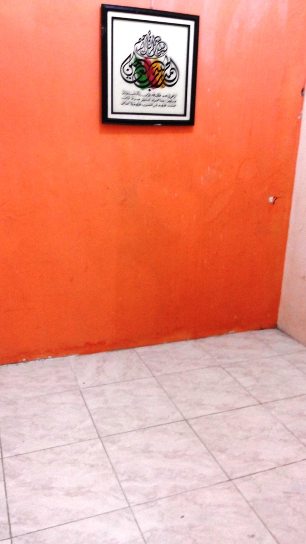 Rumah siap huni, AC, kamar tidur utama ada km mandi dalam, kitchen set, dekat dg tmpt ibadah, sekolah, mal,