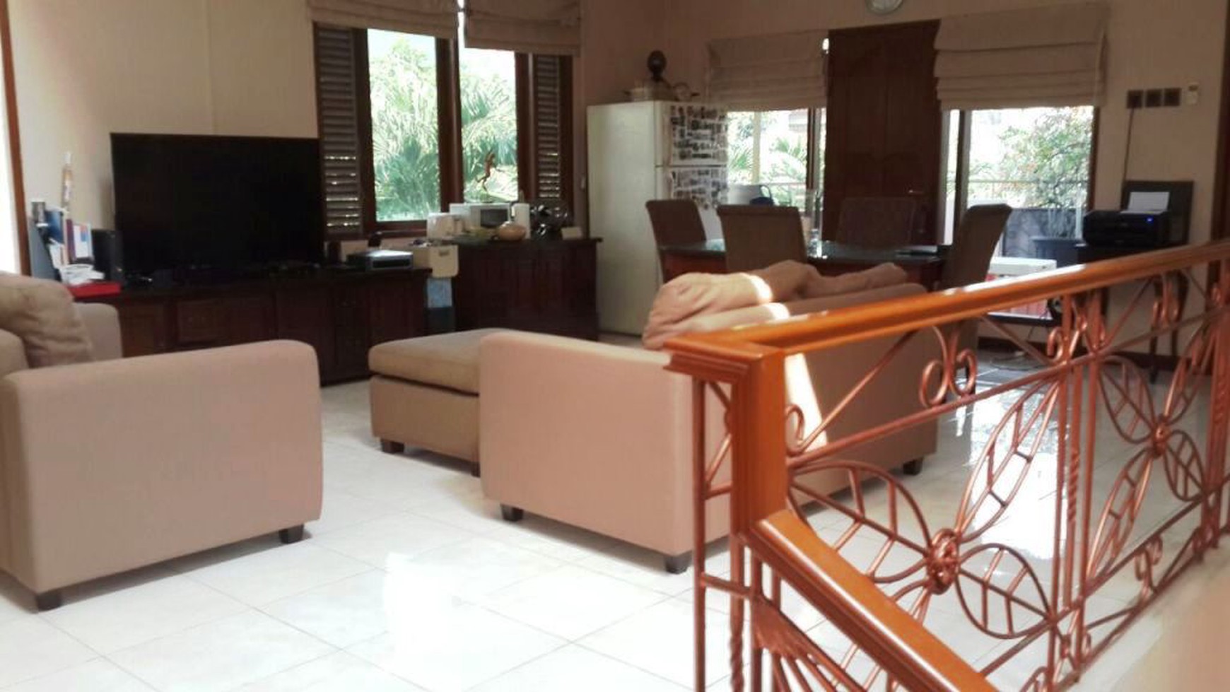 RUMAH ASRI,HALAMAN LUAS,MEDITERAN,GOOD PRICE BINTARO SEKTOR 2