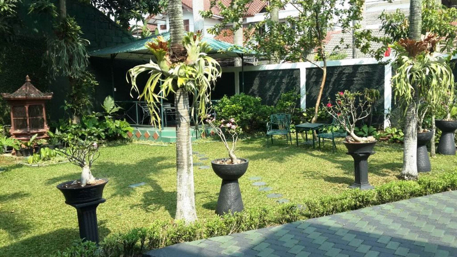 RUMAH ASRI,HALAMAN LUAS,MEDITERAN,GOOD PRICE BINTARO SEKTOR 2
