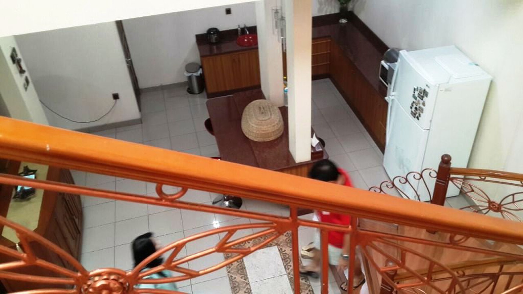 RUMAH ASRI,HALAMAN LUAS,MEDITERAN,GOOD PRICE BINTARO SEKTOR 2