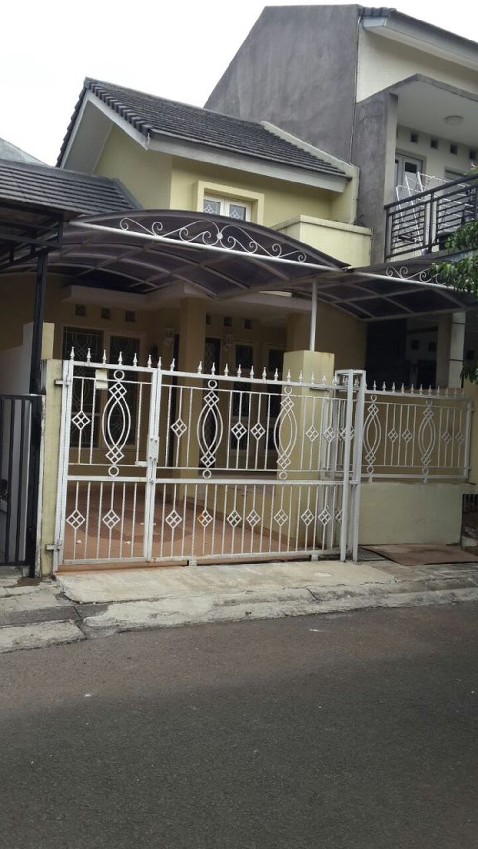 RUMAH SIAP HUNI,BAGUS,GOOD PRICE DI SEKTOR 9 BINTARO JAYA