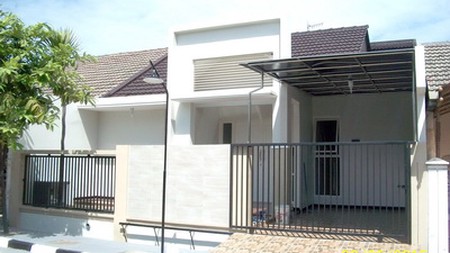 Rumah di Rungkut Mapan Barat, Minimalis, Bagus, Semi Furnished