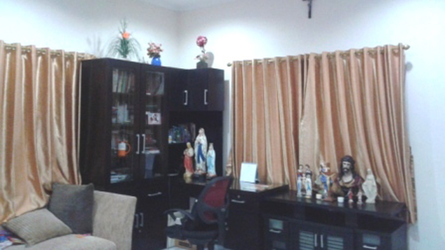 Rumah cantiq Minimalis 258m harga 4M, nego