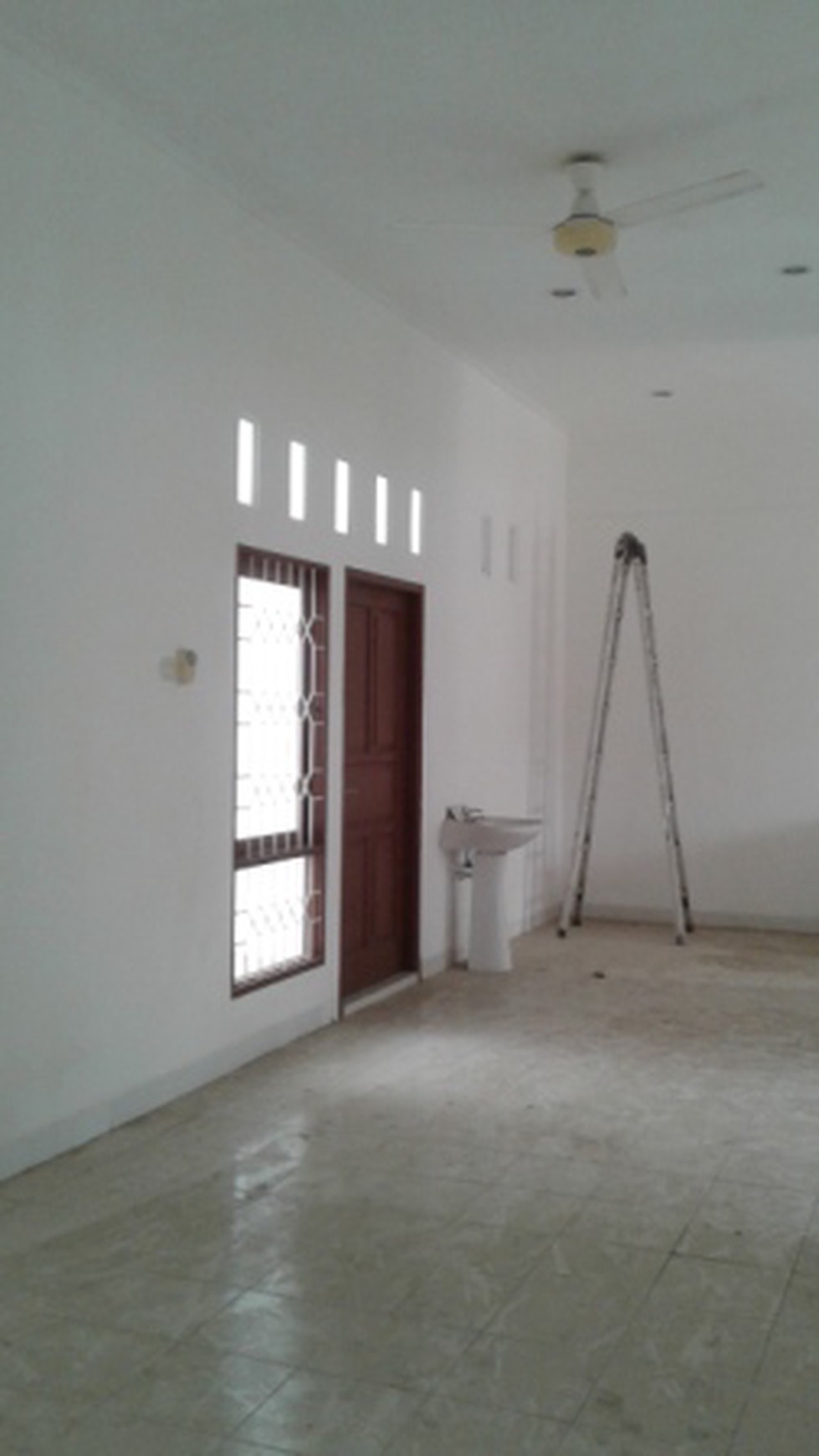 Murah!!!cantiq Minimalis 180m harga 2M nego
