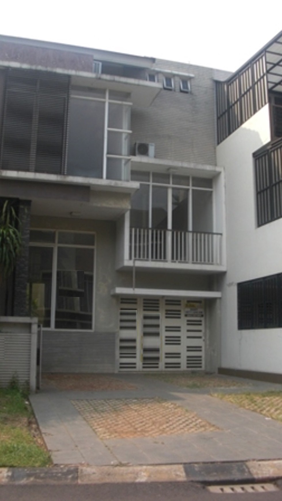 RUMAH BAGUS,DALAM CLUSTER,MINIMALIS DI SEKTOR 7 BINTARO JAYA