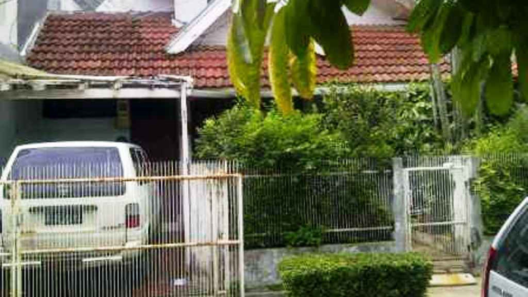 Rumah siap huni di Sektor 5 Bintaro Jaya