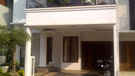 Rumah siap huni,minimalis di sektor 9 Bintaro Jaya
