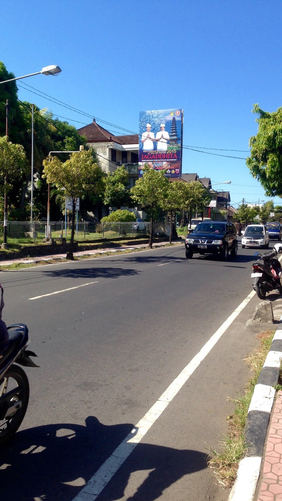 Jual Bangunan Komersil Jalan Utama Raya Batu Bulan Pusat Keramaian