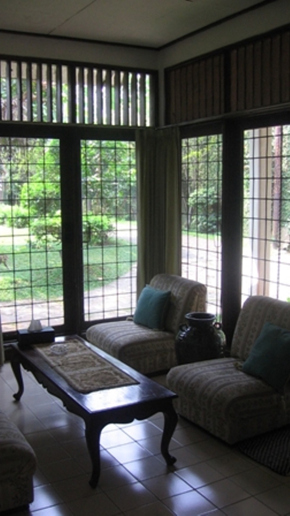 Rumah halaman luas,Bintaro Permai (dekat universitas Mustopo),strategis,nyaman..