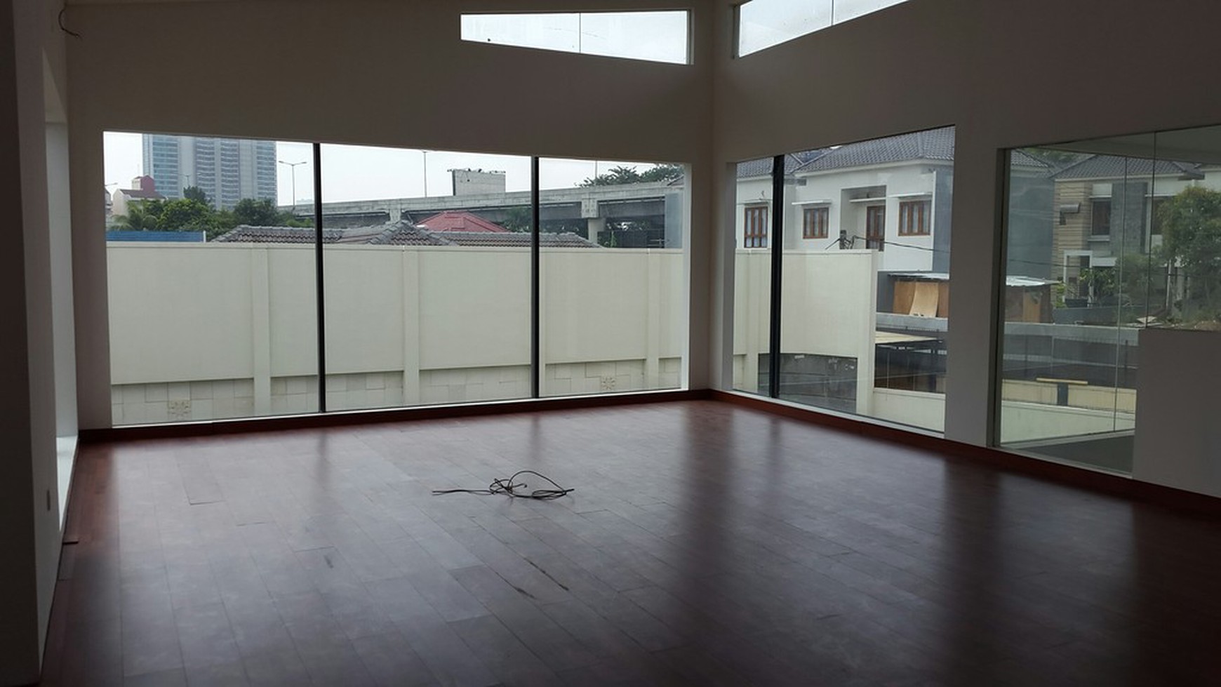 Rumah di Cipete Jalan Saraswati Buntu Desain Minimalis Modern