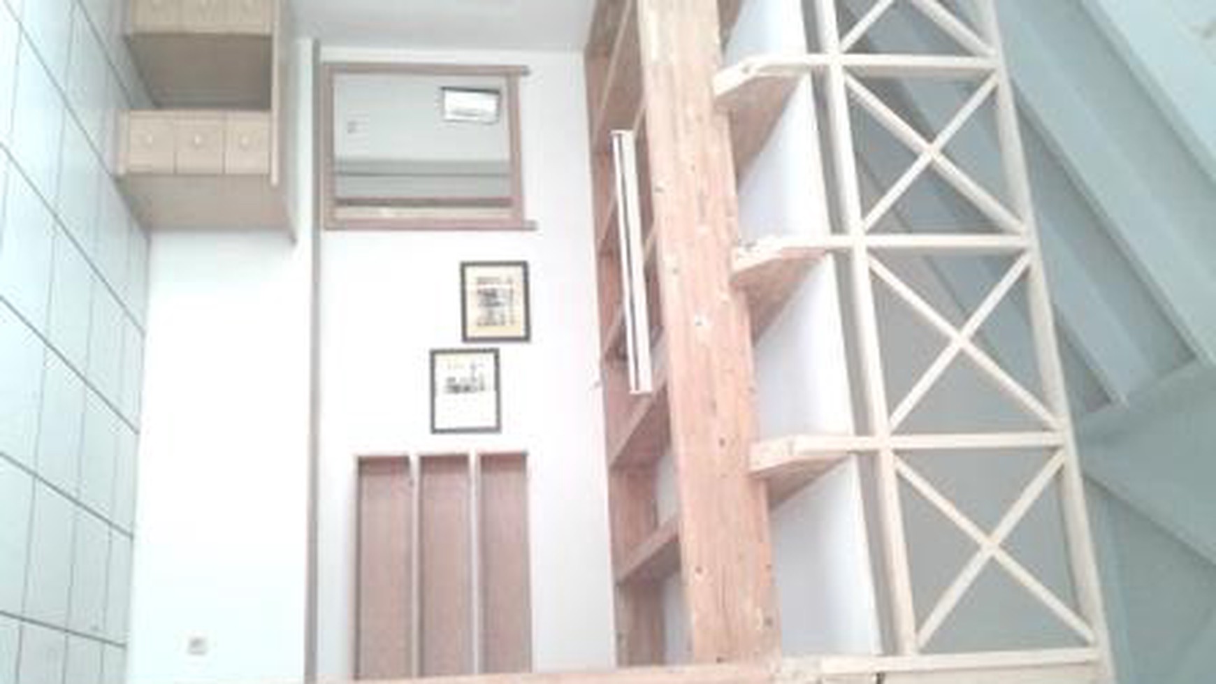 Rumah klasik FF di kawasan Elite Pondok Indah dengan Swimming Pool