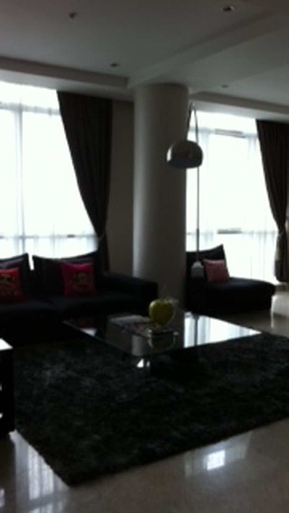 For RENT  Apartemen Oakwood Premier Cozmo.