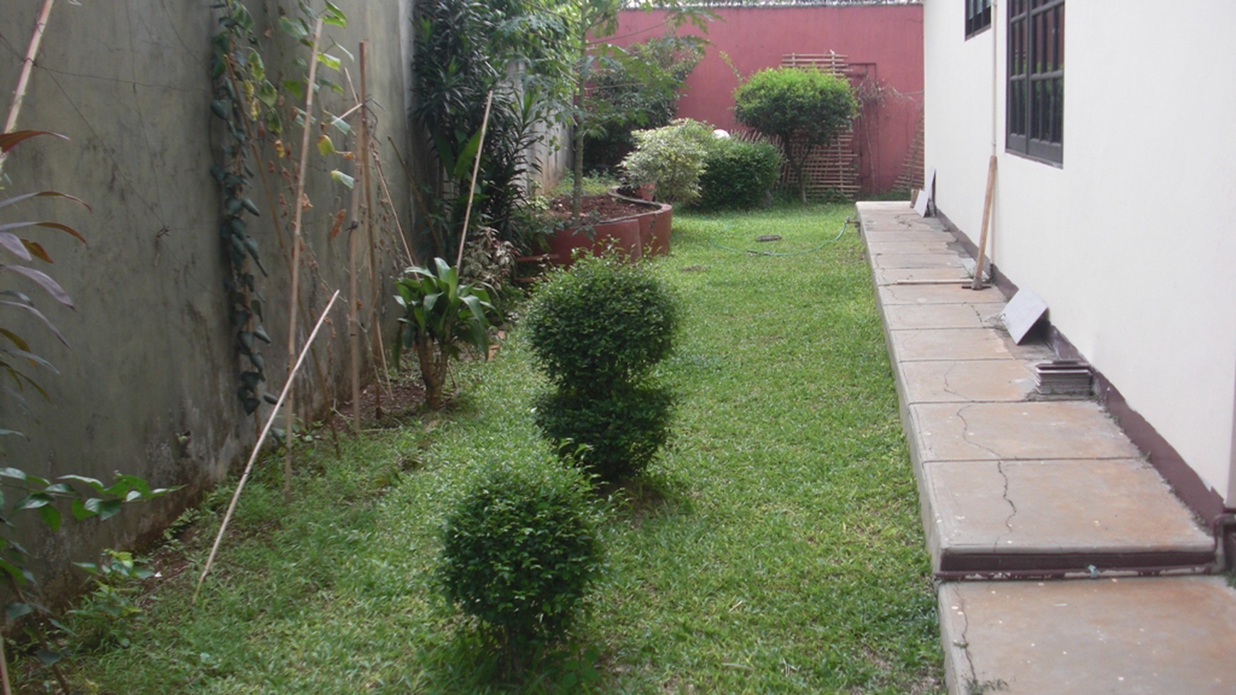 rumah bagus,di deplu,lingkungan aman,lokasi oke,harga murah