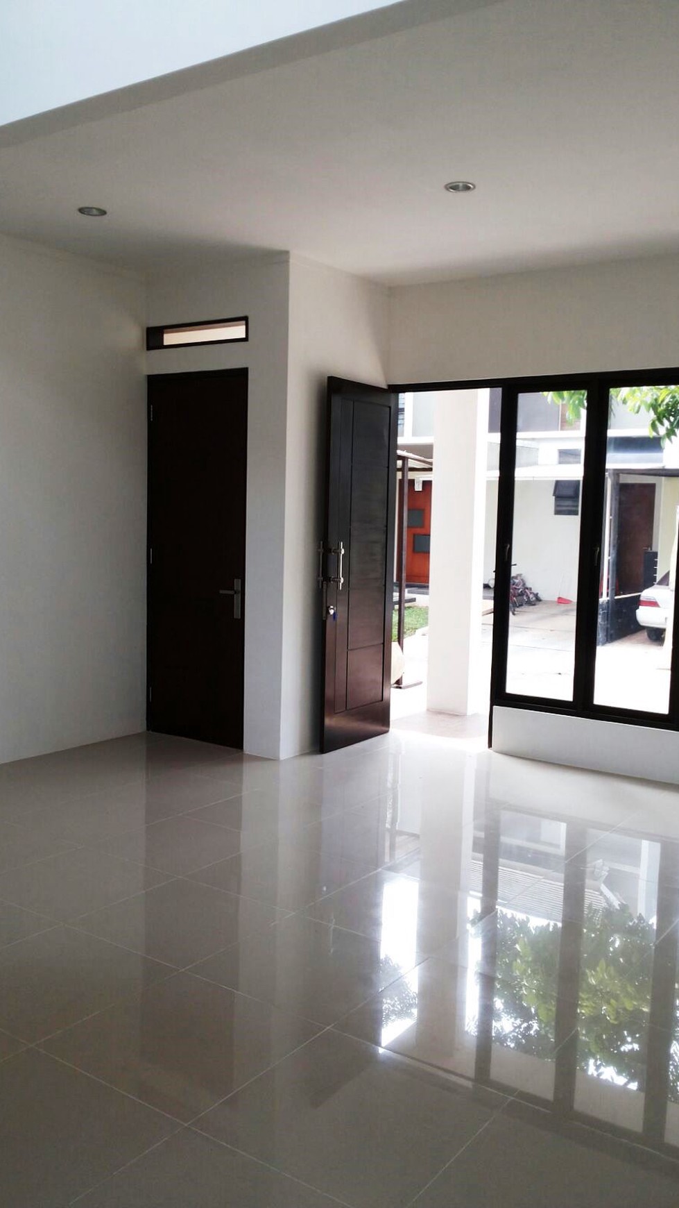 Hot Sale ...,lokasi nyaman ada club house ..Dijual Rumah di Kawasan @ Mahagoni Park, Bintaro