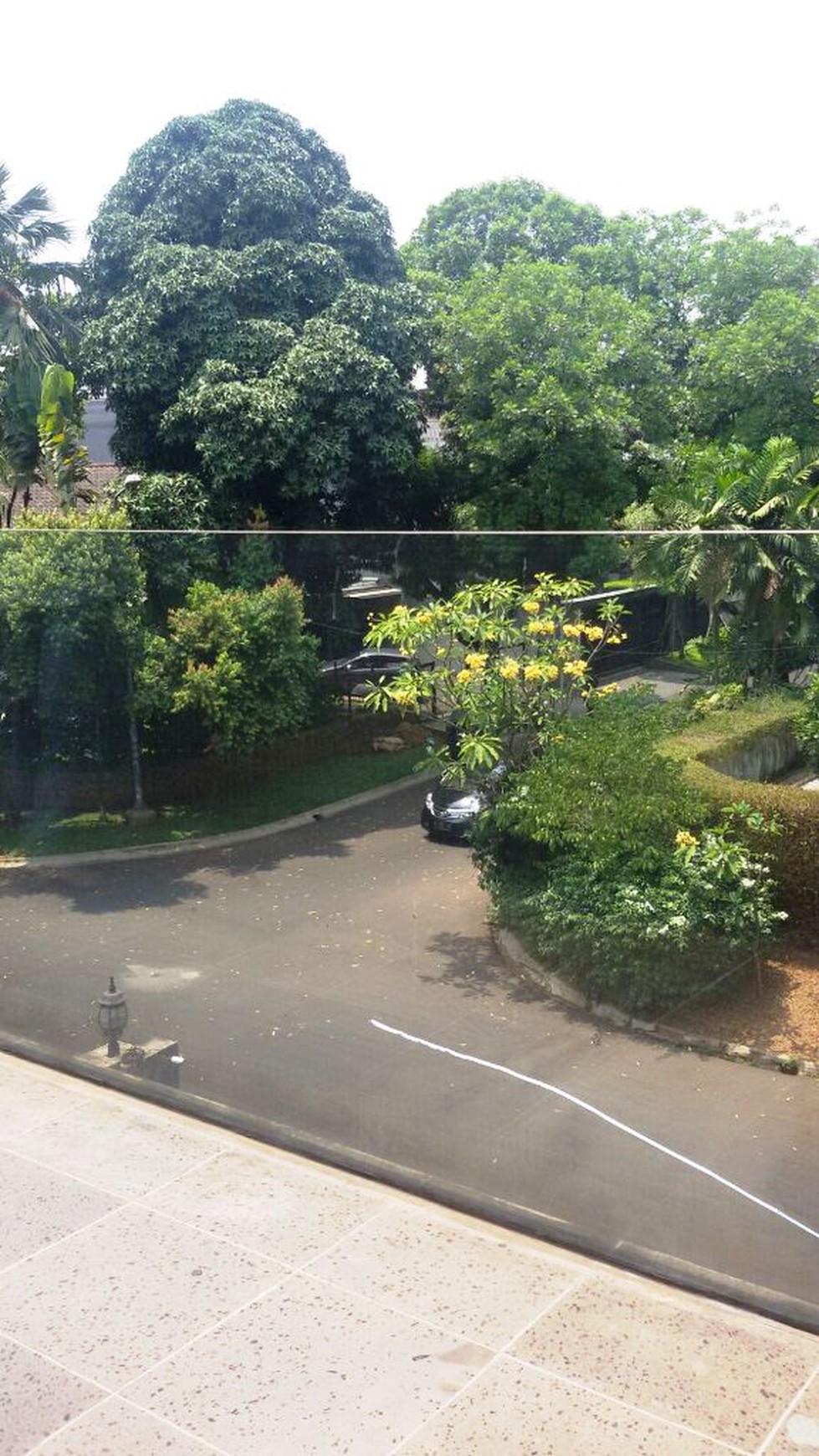 Rumah Mewah, strategis,siap huni,halaman luas di Pondok Indah