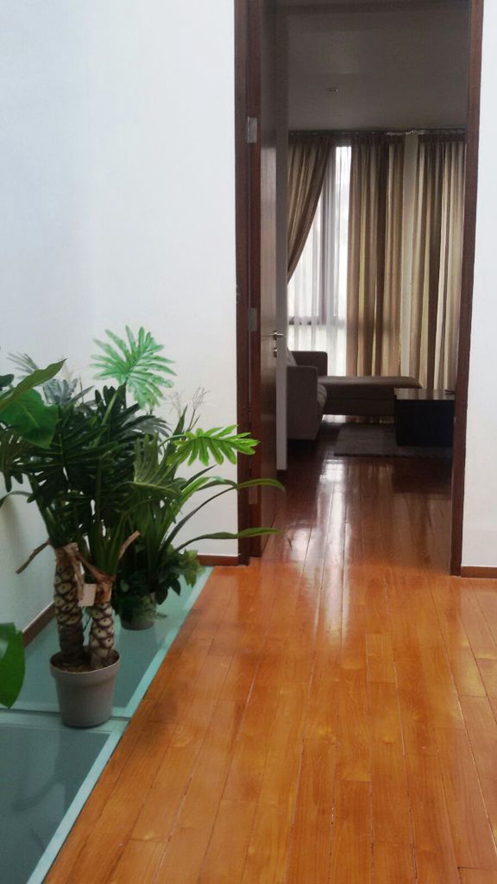 Rumah Mewah, strategis,siap huni,halaman luas di Pondok Indah