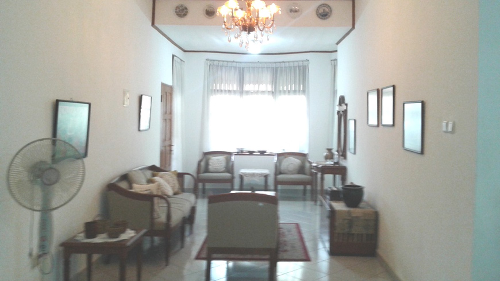 Rumah Antiq luas 380m, cocok utk Kel Besar, harga terjangkau.