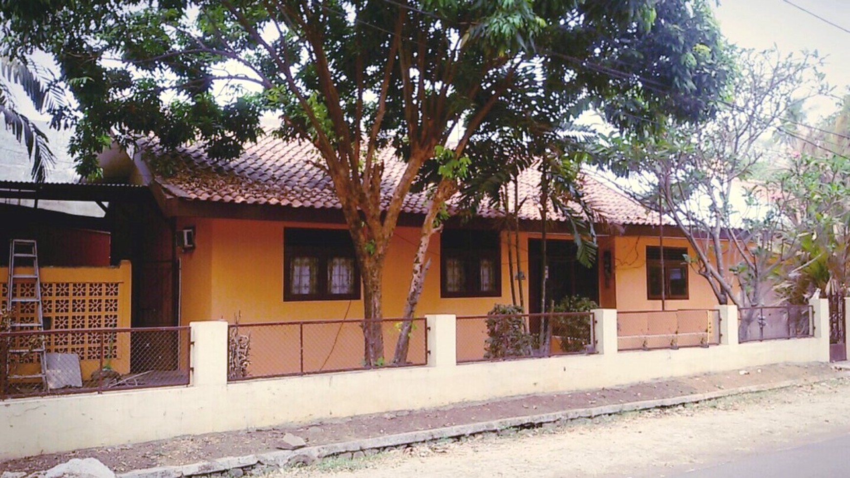 Rumah siap huni,lokasi oke di Jakarta Selatan