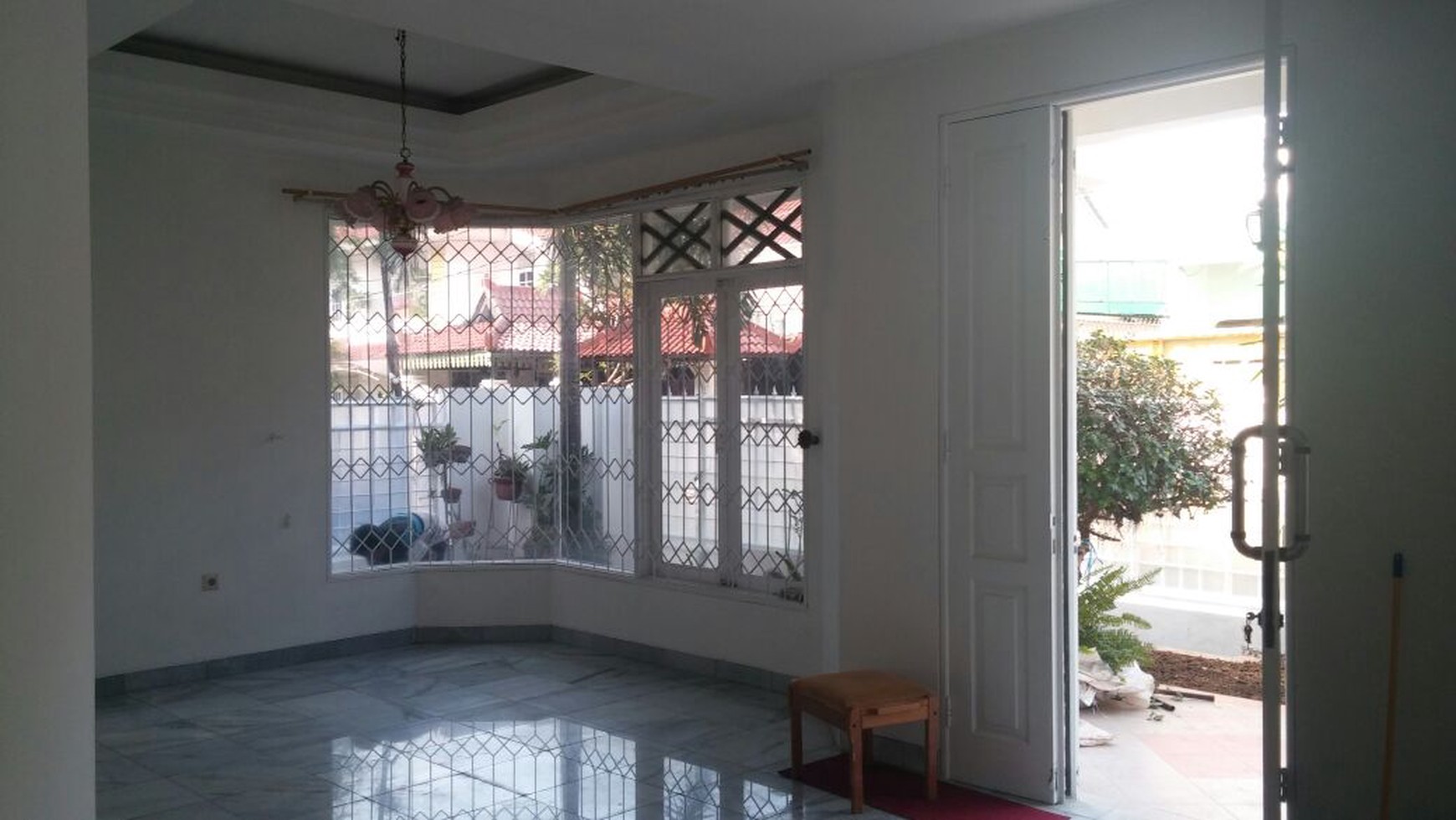 Disewakan rumah di Tebet Barat Dalam