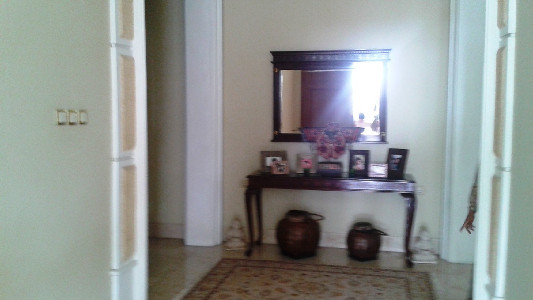 RUMAH LUX ,S. POOL di Sektor 7 Bintaro Jaya