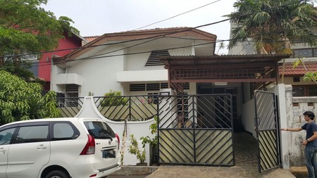 Rumah siap huni,lokasi oke di ciputat tangerang