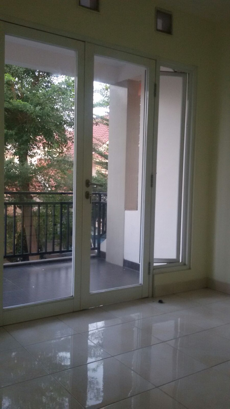 Rumah Bagus,siap huni di sektor 9 bintaro jaya