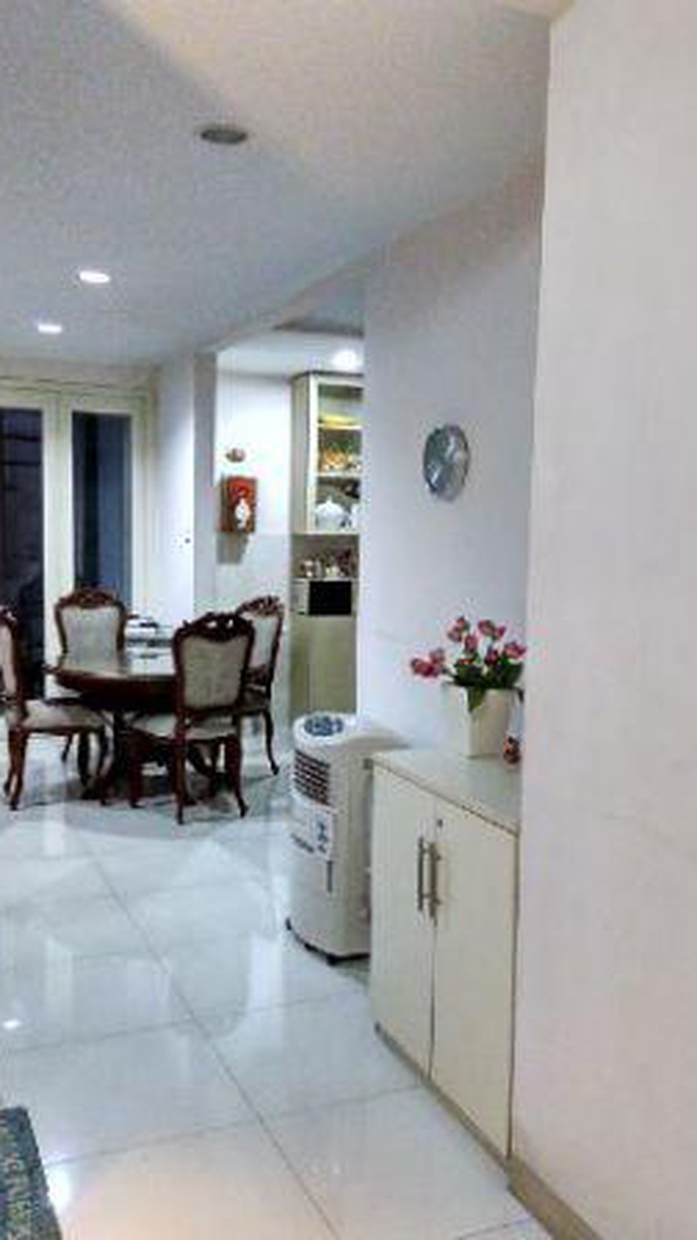 Rumah Camar Nan Cantik Bersih Tertata Rapi - Lokasi Bintaro sektor 3 #ER