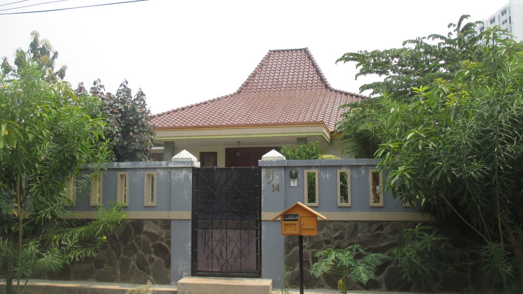 Dijual Rumah Islamic Village Tanah Luas - Karawaci