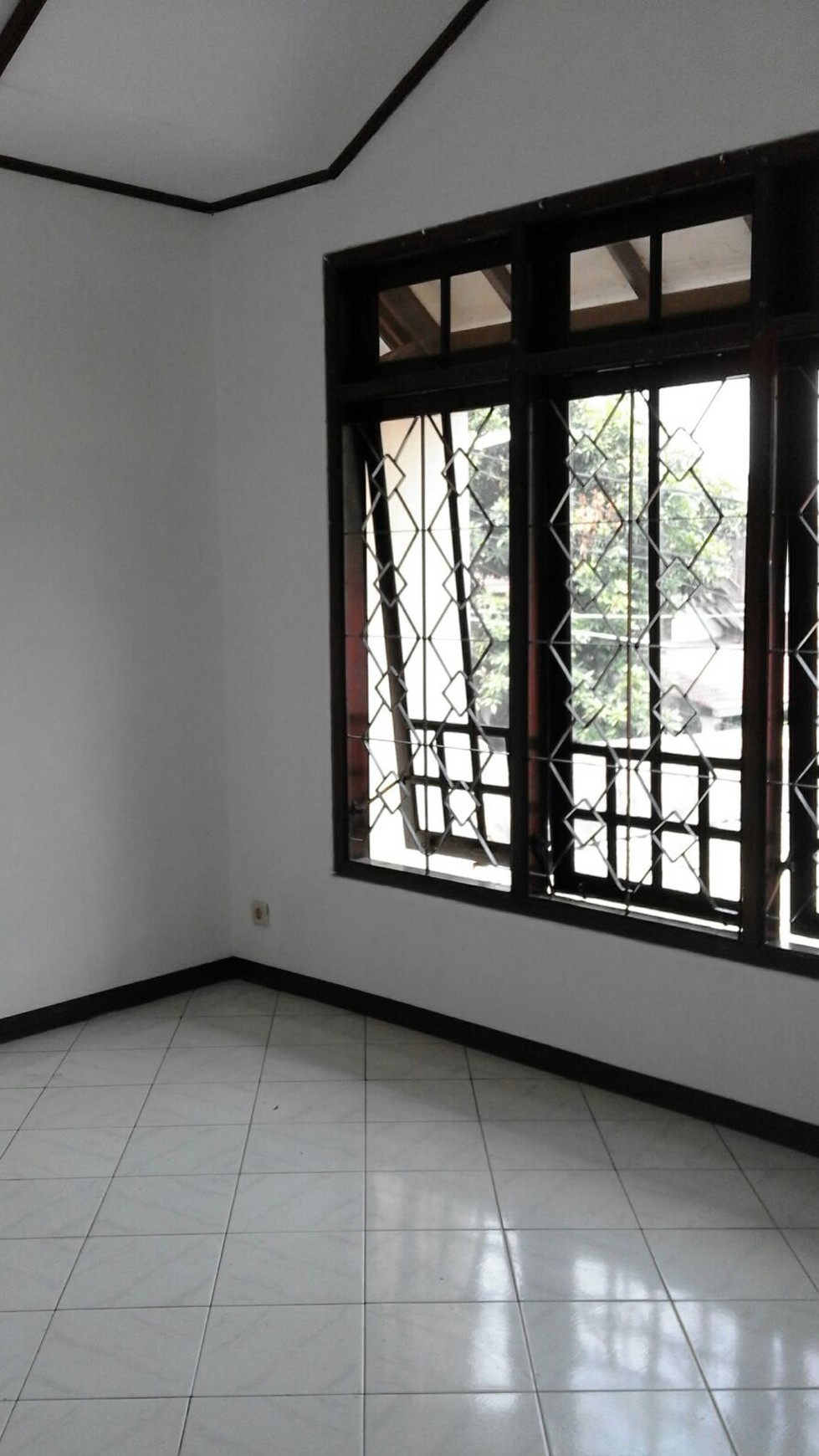 Rumah Siap Huni di Sektor 5 Bintaro Jaya