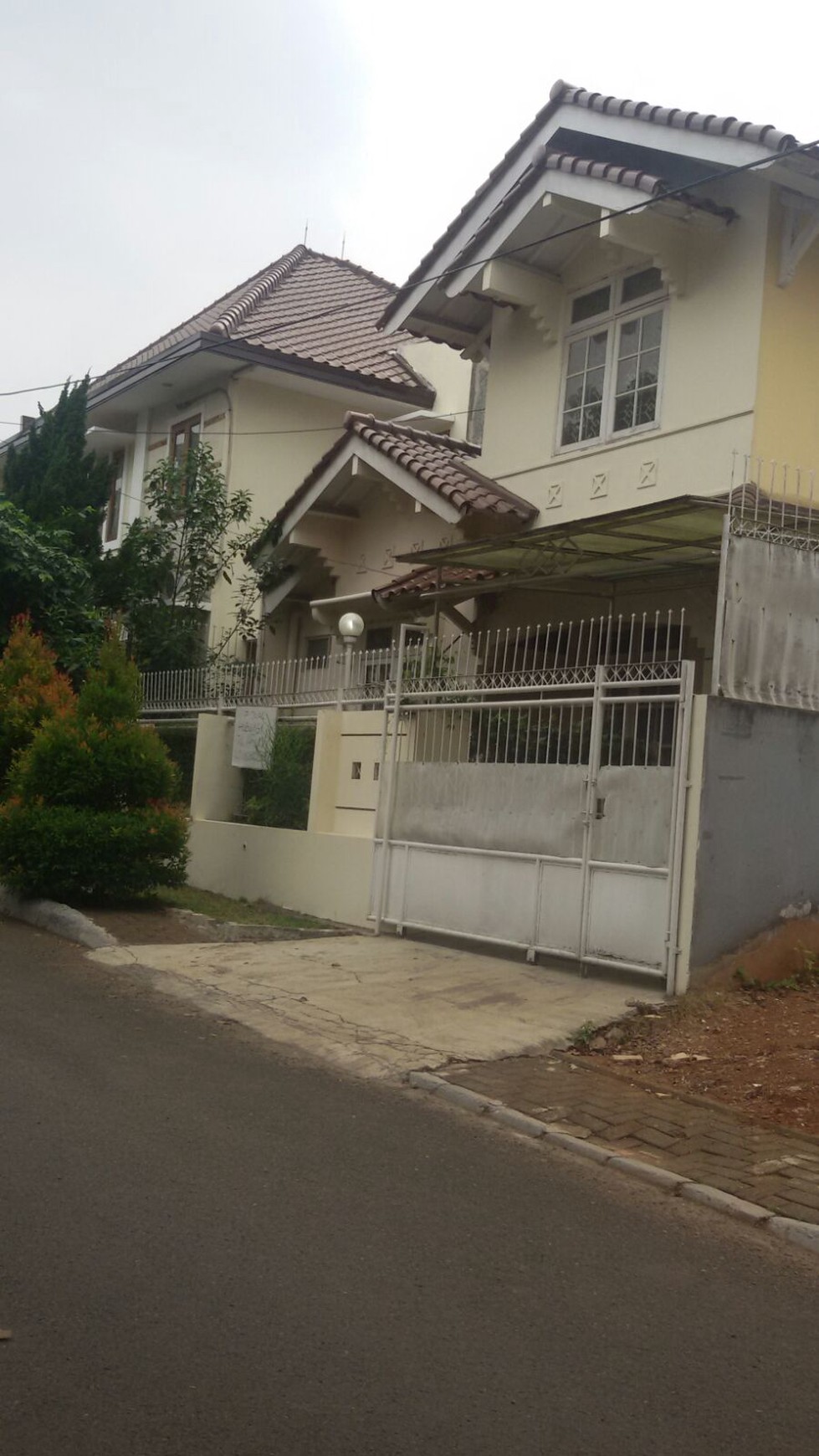 Rumah Bagus Dalam Perumahan Menteng Bintaro Sektor 7