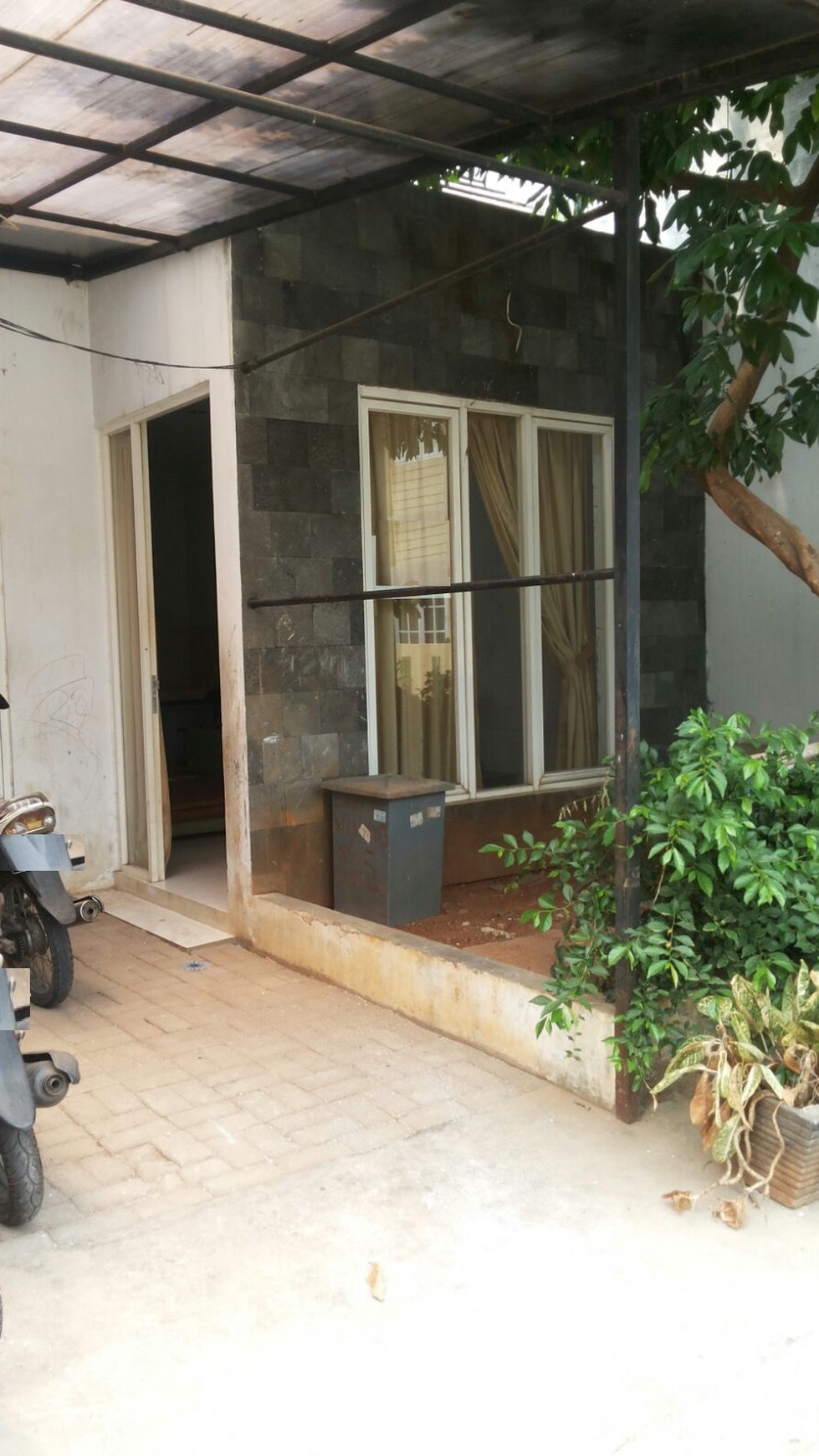 Rumah siap huni ,nyaman di Graha Bintaro