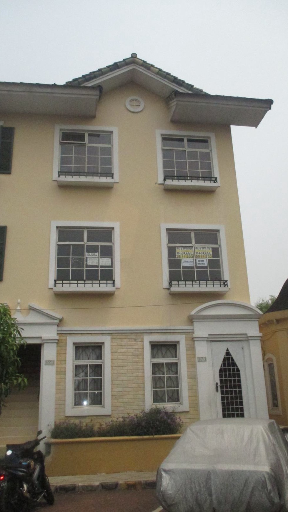Dijual Townhouse Taman Hijau Lantai 2&3- Lippo Karawaci