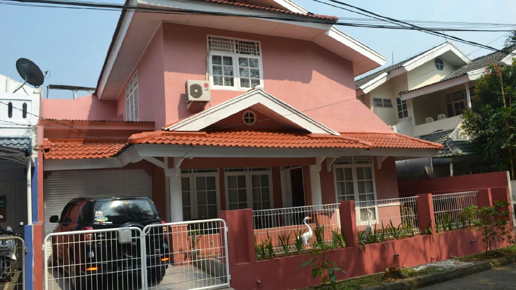 Rumah Bagus,strategis,nyaman di sektor 6 Bintaro Jaya