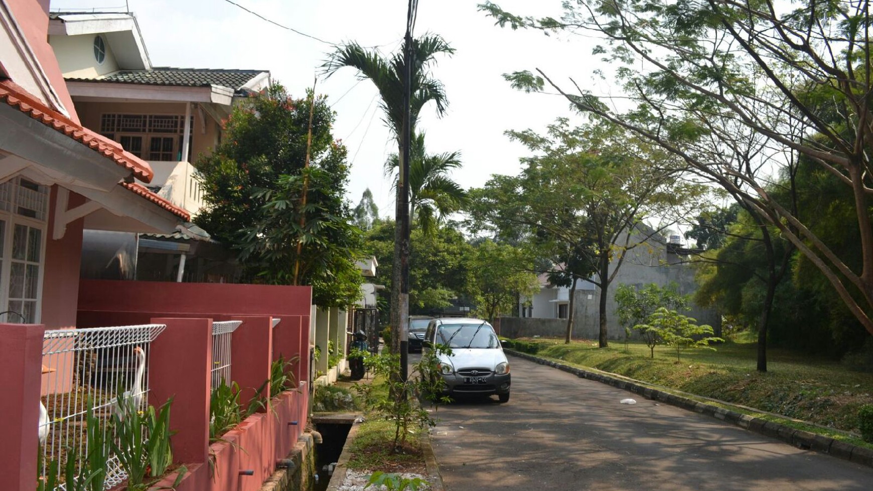 Rumah Bagus,strategis,nyaman di sektor 6 Bintaro Jaya