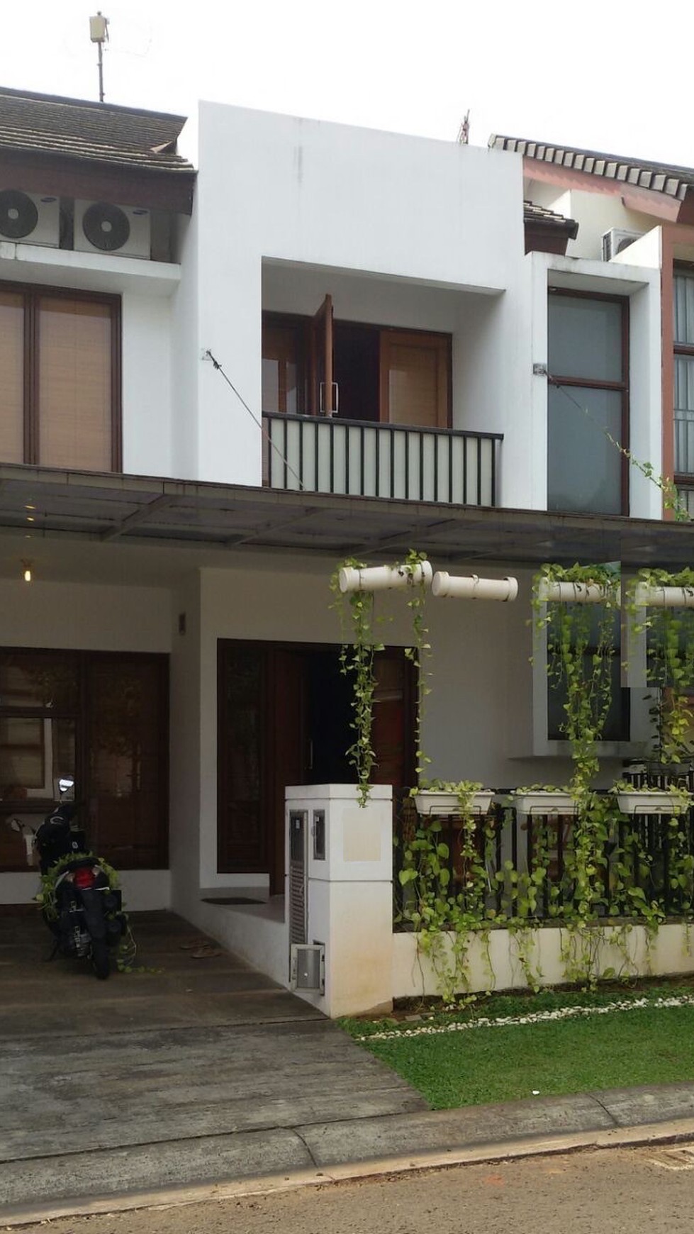 Hunian Idaman Dalam Cluster Emerald Bintaro Sektor 9